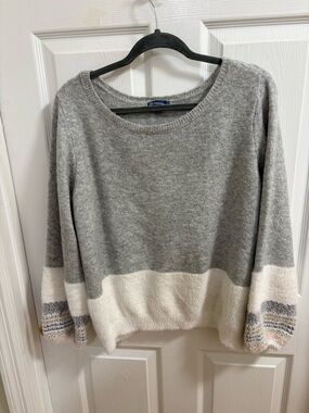 Democracy gray and cream women's sweater is a stylish color-block pullover